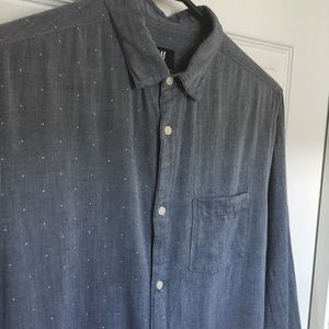 H&M men’s button down shirt size SMALL